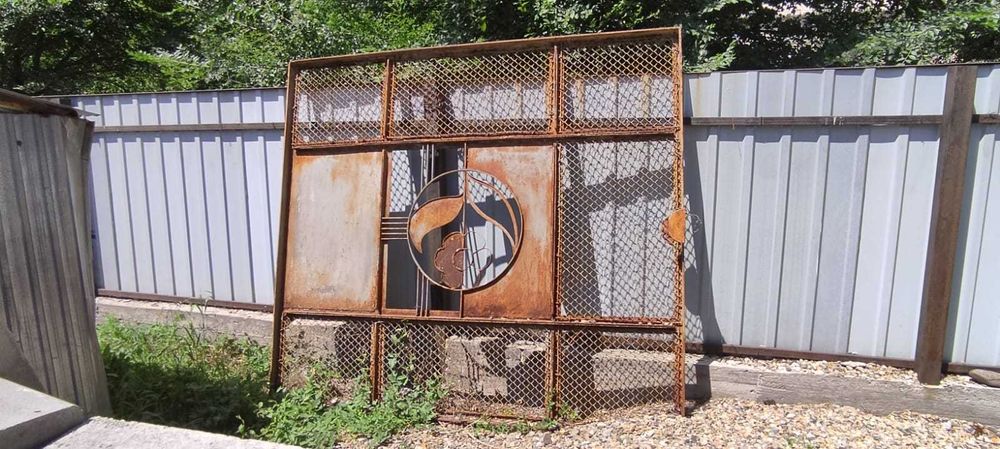 Продажа железных дверей для дома,дачи