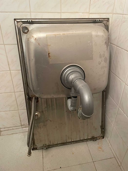 Мивка със смесител и сифон от неръждаема стомана