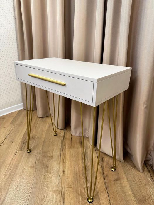 Туалетный столик