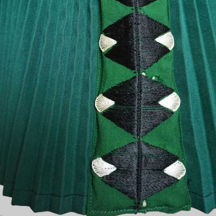 Zadie cu bocori , sort traditional plisat din Cluj , Arad , Salaj