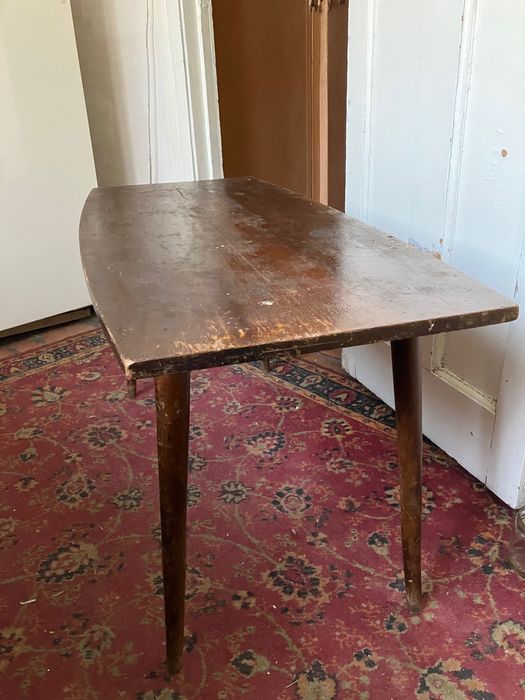 Стол журнальный Румвния дерево б/у Мирабад