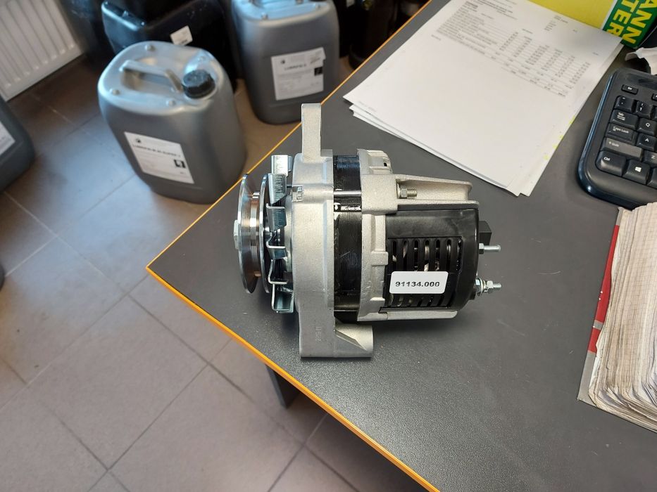 Alternator tractor u445, u650