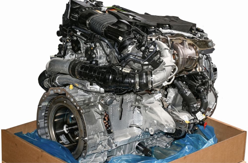 Motor Mercedes M256
