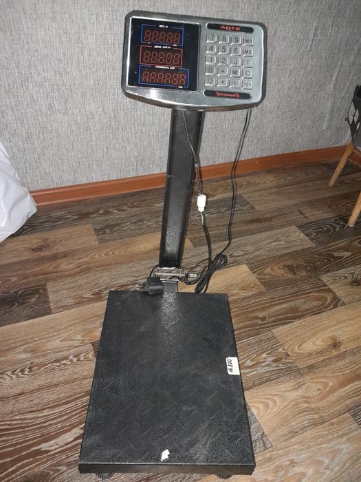 Продам весы большие