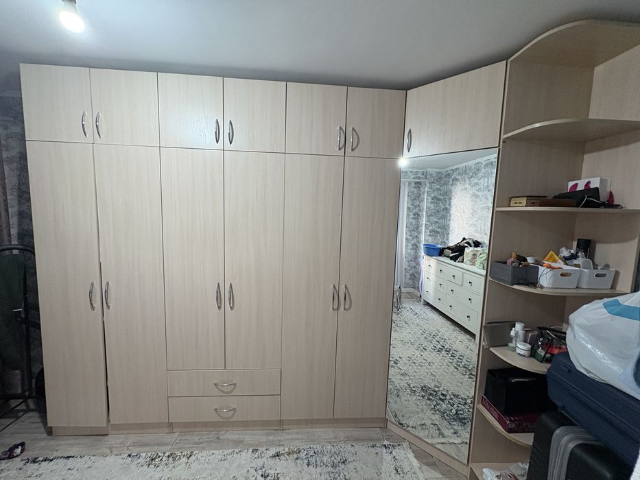 Продам шваф бля спальной или прихожей