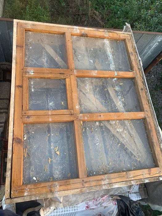 Продам б/у окна двойные 131*161