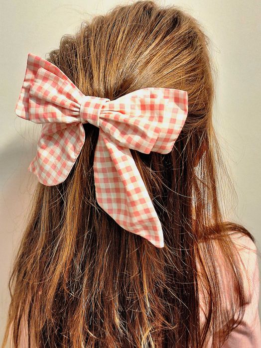 Панделка шнола и скрънчи