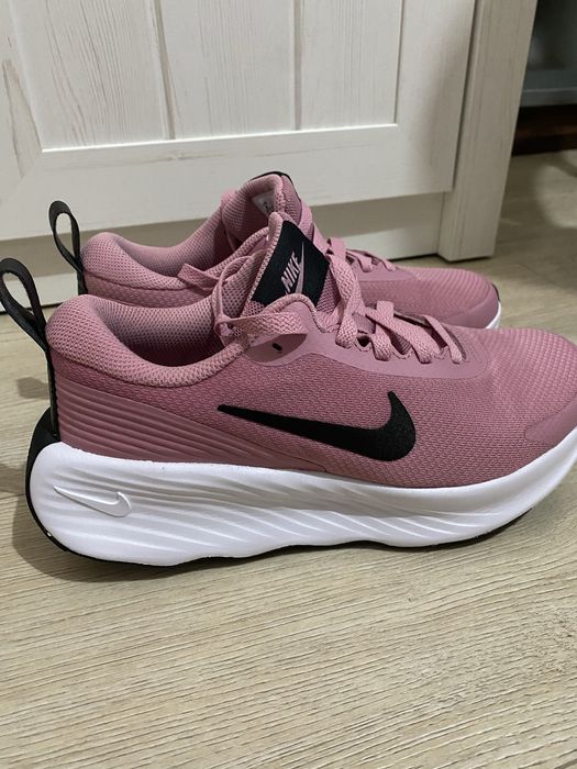 Маратонки Nike 39 н.