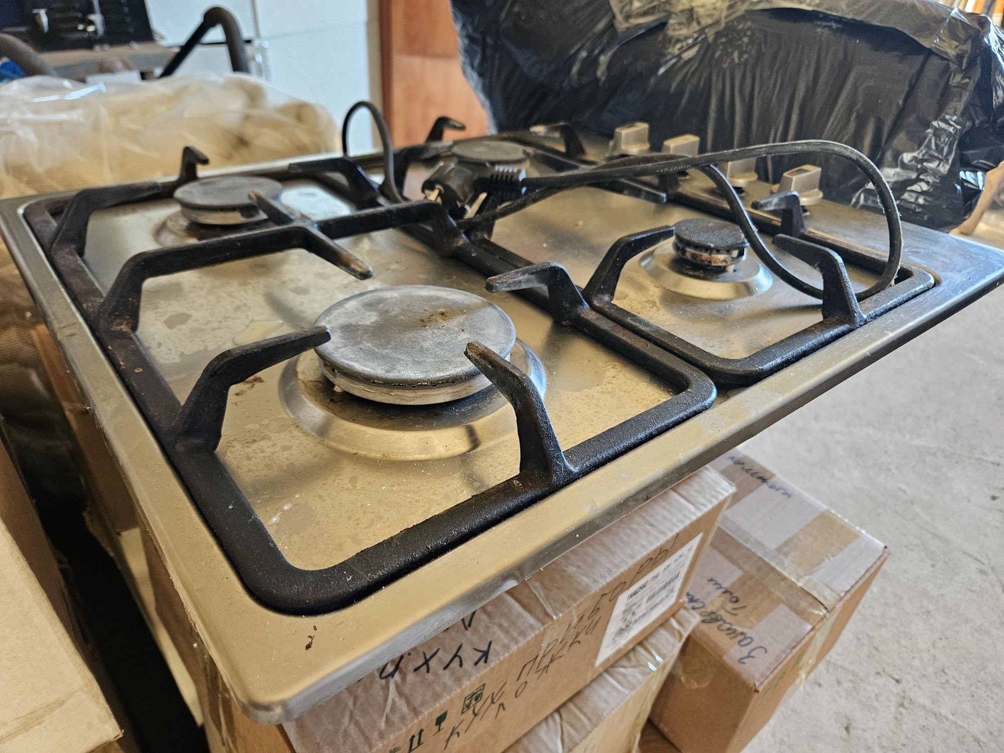 Продам варочную панель газовую.