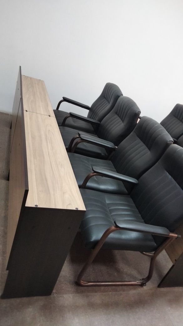 Ofis yig'ilish (konferensiya) zali mebellari sotiladi