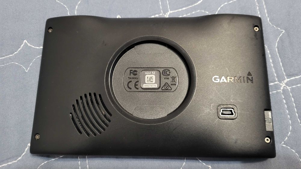 GARMIN GPS Nuvi 52 fuctional se  vinde fara accesori 70 Lei