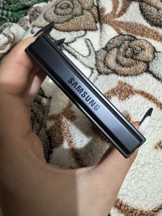 Samsung galaxy Flip 7