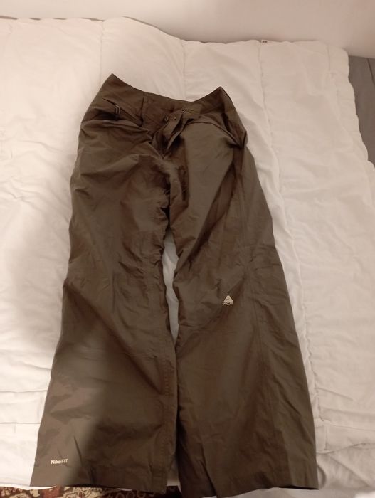 Vând pantaloni ski nike