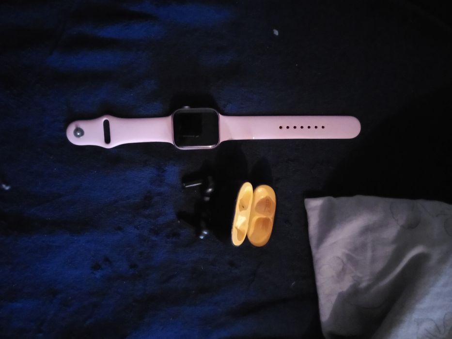 Продам часы и наушники