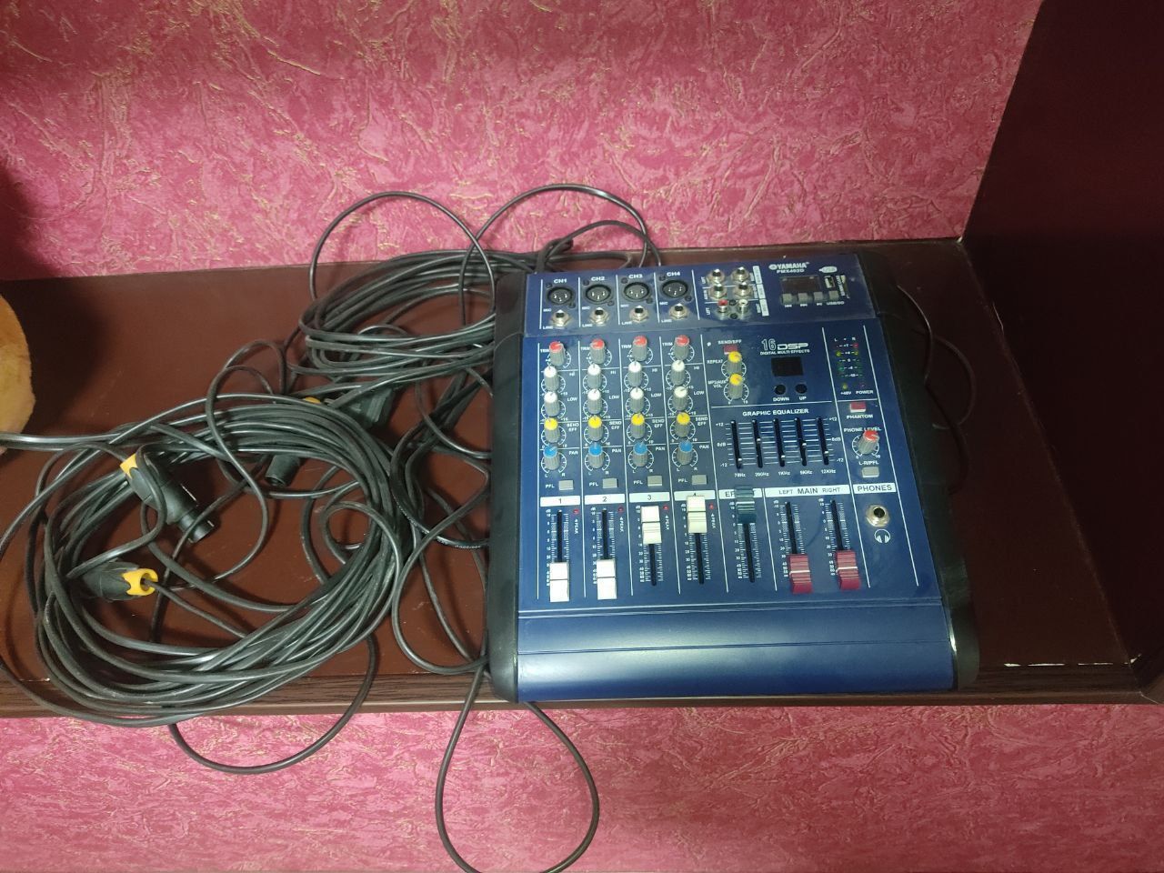 Quvvatli mikser 4 kanalli kuchaytirgich/Powered Mixer 4 Channel/Amplif