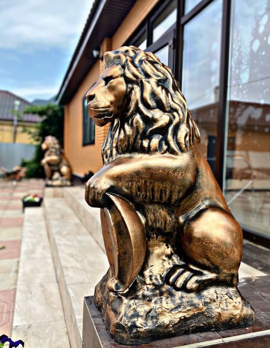 Скульптура Королевского Льва из бетона