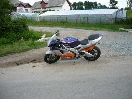 Motocicleta Aprilia RS 250