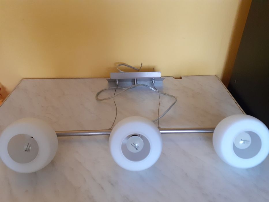 Vind candelabru  nou pe care îl interesează să-mi scrie