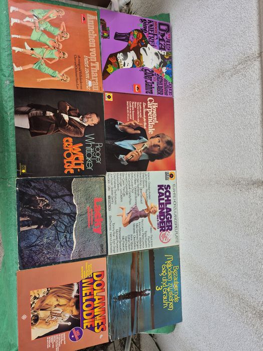 Vând Lot 150LP Discuri Vinil colectie muzica usoara straină mixta