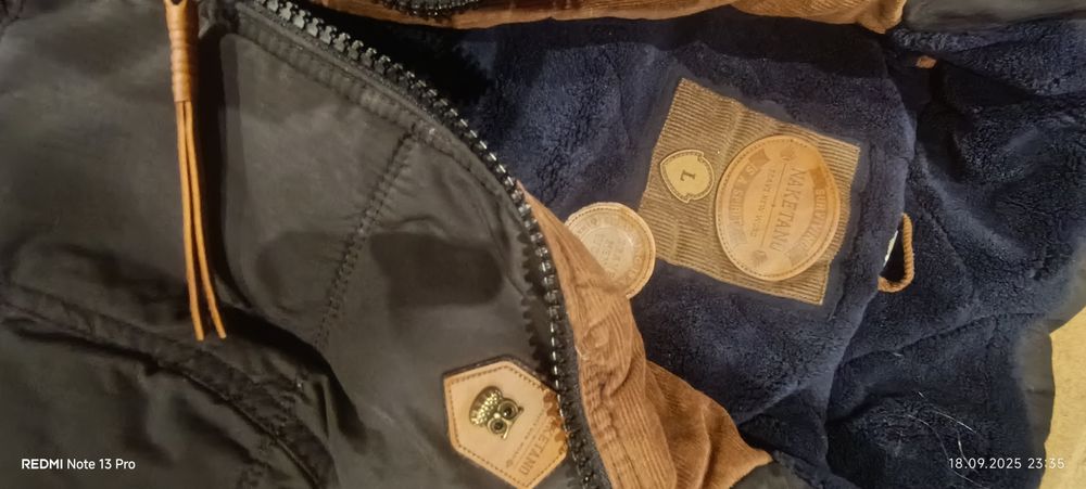 Naketano два оригинални елека L