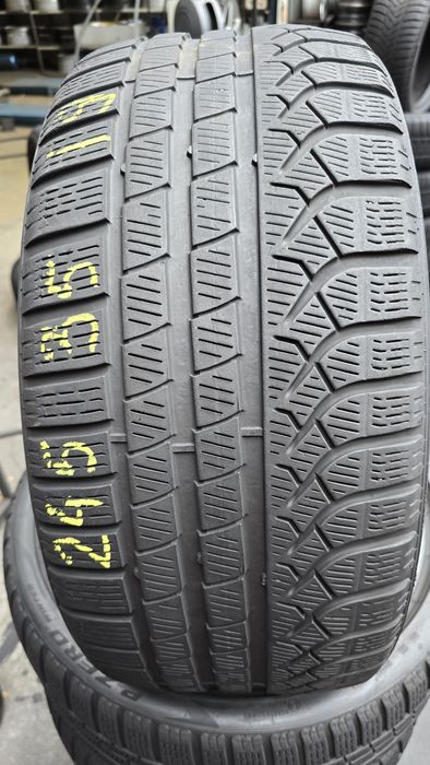 4 anvelope iarnă Pirelli 245/35/19
