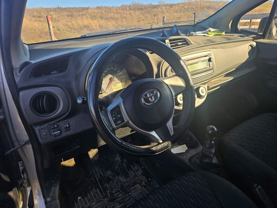 Vând toyota yaris an 2012 1.4 diesel