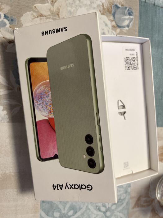 Продавам Samsung A14