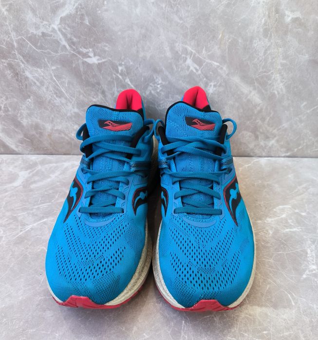 Маратонки Saucony номер 44
Маратонки за бягане Triumphм