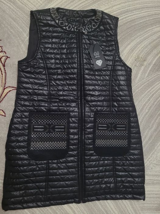 Женское безрукавка