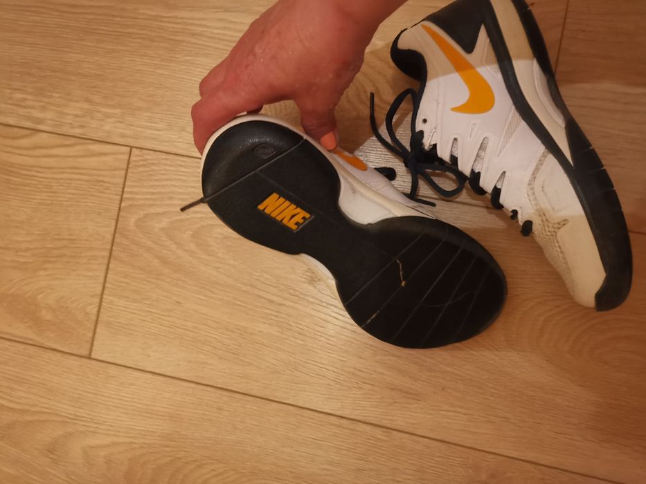 Шок цена намалявам  оригинални маратонки Asics,  Nike ,Convers