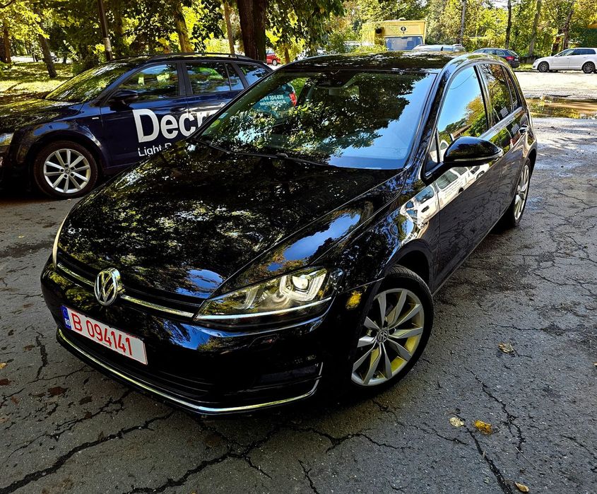 Volkswagen Golf BiXenon/Distronic/LaneAssist/Masaj/Padele/Parktronic/Clima 2 zone/Navi