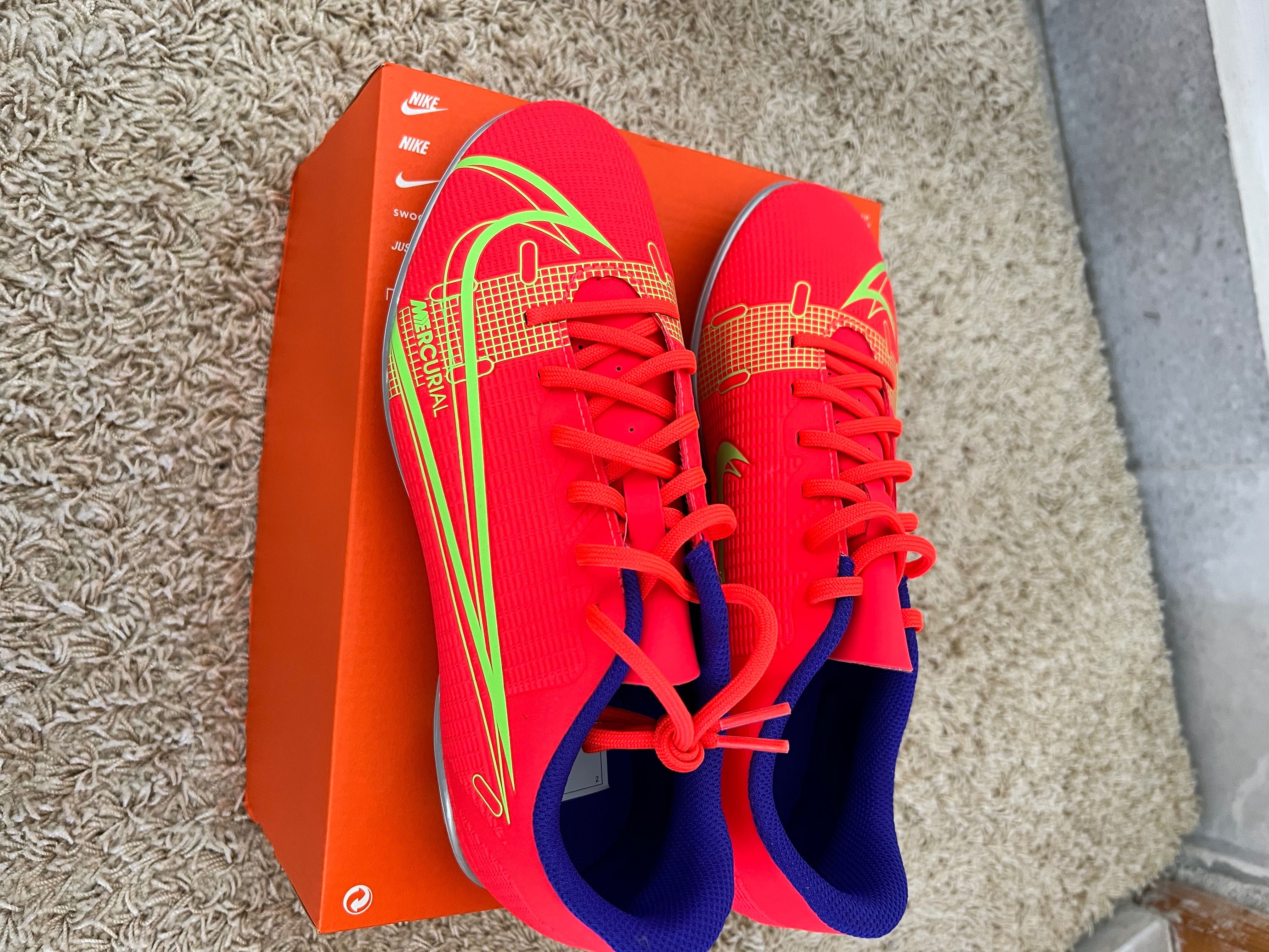 Nike - Футболни обувки 38.5номер 24см