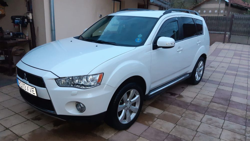 Mitsubishi outlander 4WD,2012