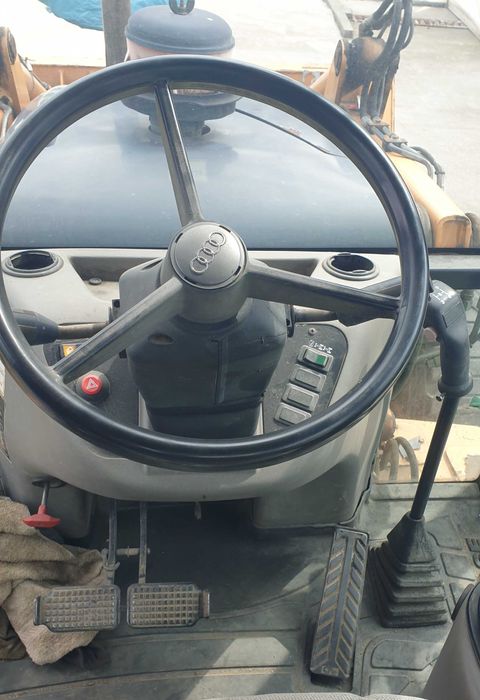 Vând Buldoexcavator Case 580sr