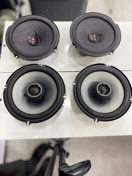 Pioneer TS-A1606C va Alpine SPS600 sotiladi