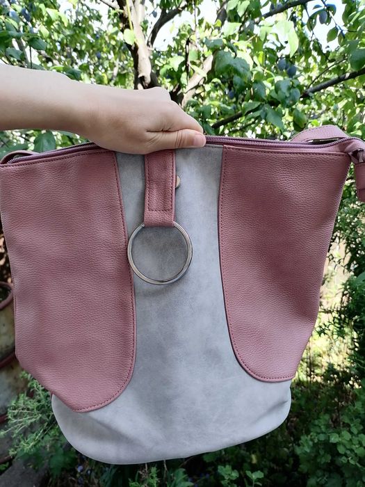 Geantă roz de umăr, încăpătoare