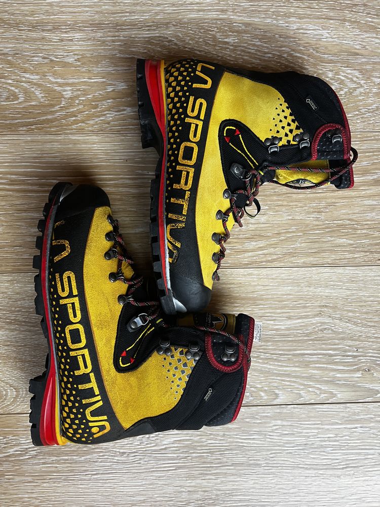 Bocanci La Sportiva Nepal Evo GTX 45.5