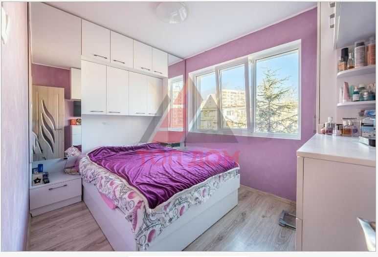 Продава се Тристаен апартамент в Варна, Чайка - 70 кв.м за 3143 €/кв.м - Снимка #1