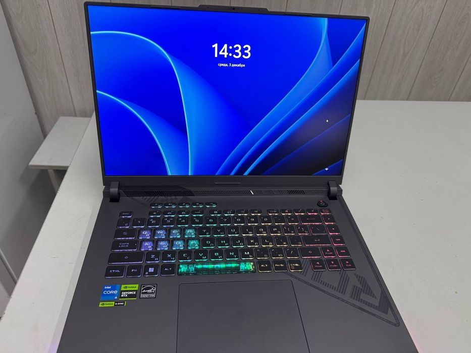 Asus ROG Strix G16 ноутбук