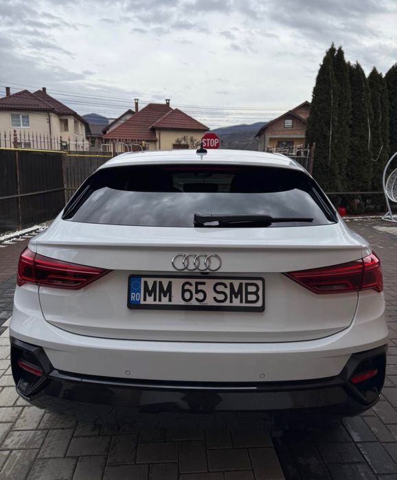 Audi Q3 Sportback 1.5 35 TFSI BENZINA 
Anul 2024