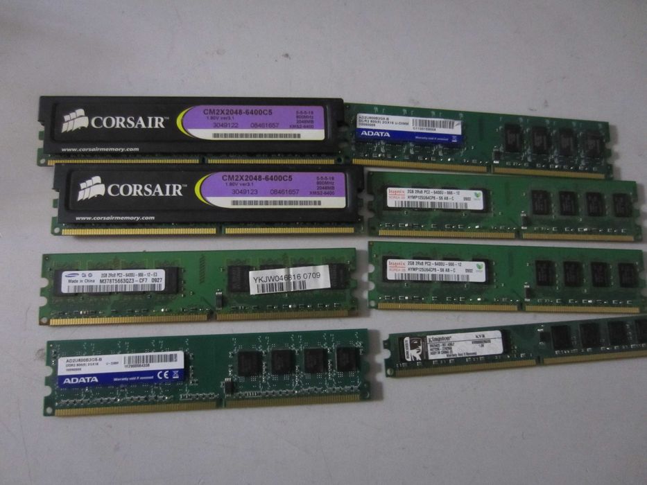 Памет DDR1/400 и DDR2-800 2GB за настолен компютър