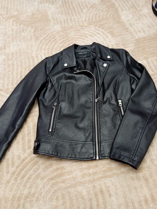 Vând geacă imitație