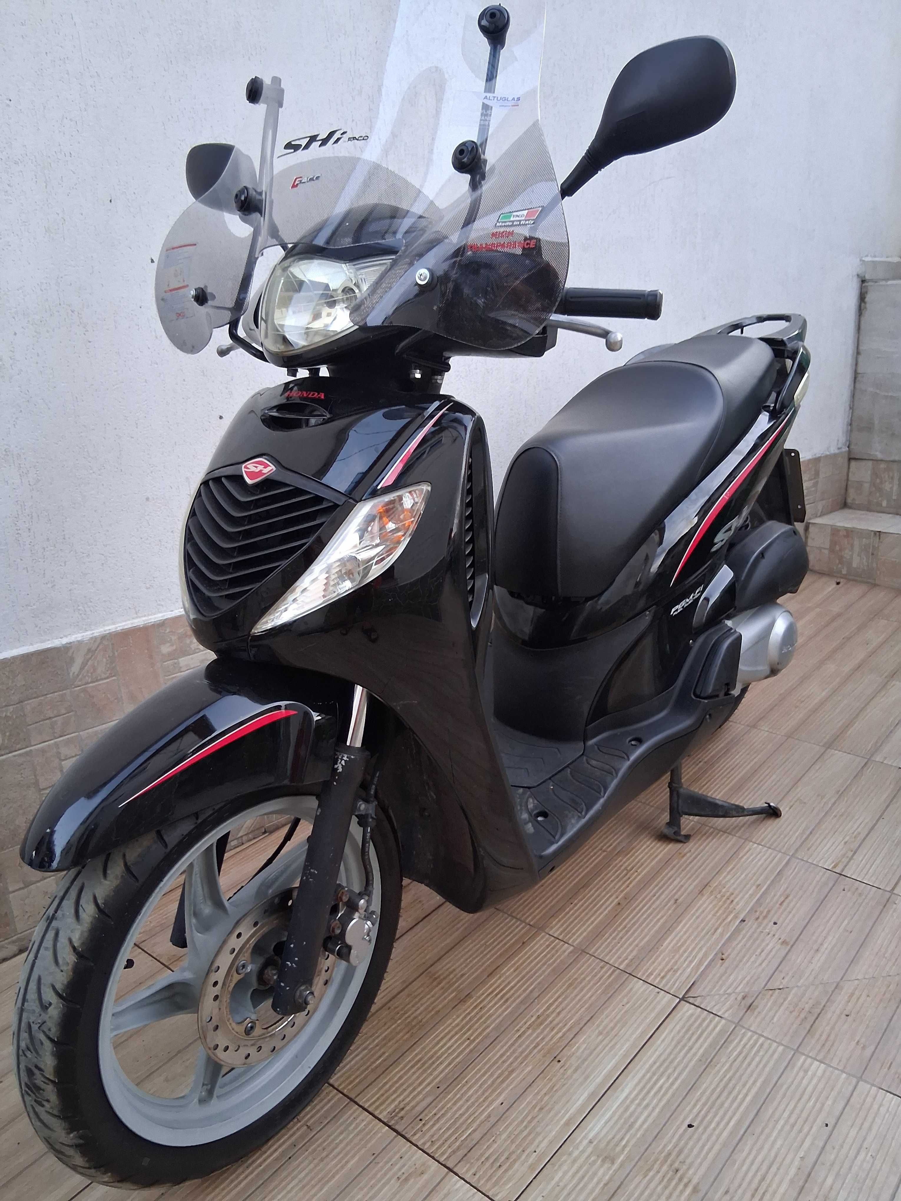 Продавам скутери и мотори