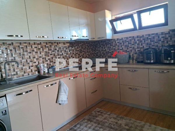Продава се Къща в Бургас, Меден рудник - зона Б - 206 кв.м за 874 €/кв.м - Снимка #2