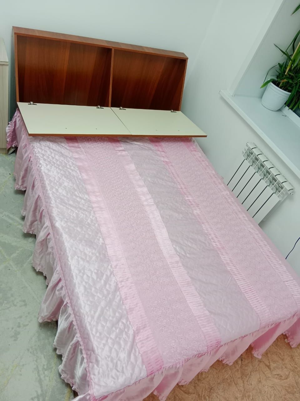 Продам двухспальную кровать