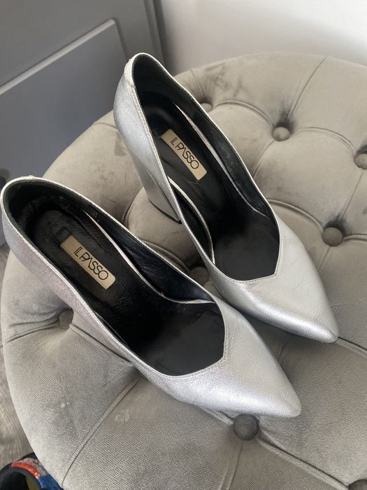 Pantofi argintii Il Passo din piele