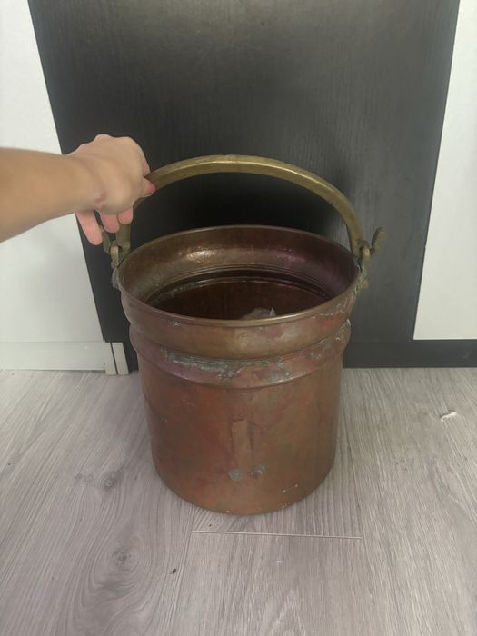 Ceaun din alama arata f bine