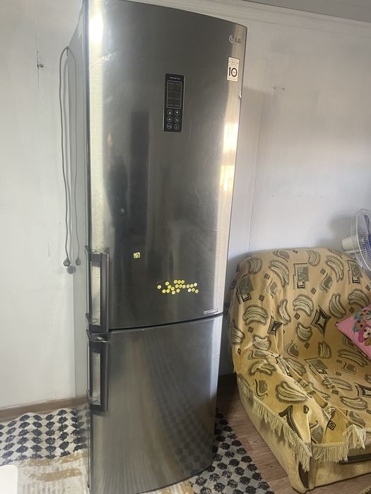 Продам холодильник