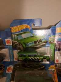 Hotwheels колички. Двете се продават за 10 лв