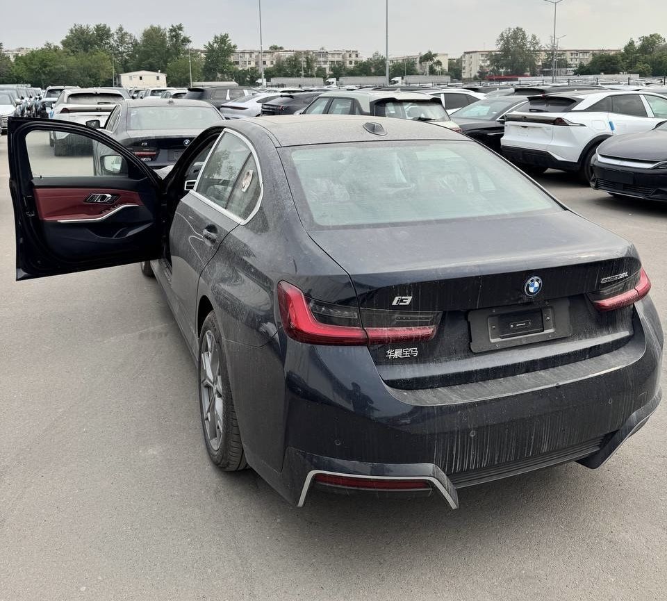 BMW i3 35L 2024 йил